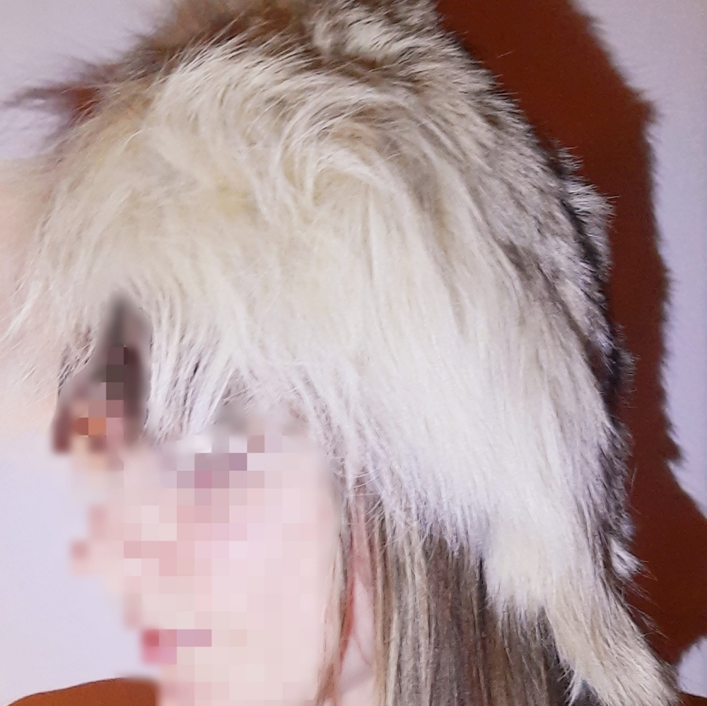 Fur hat - Picture 4 of 4